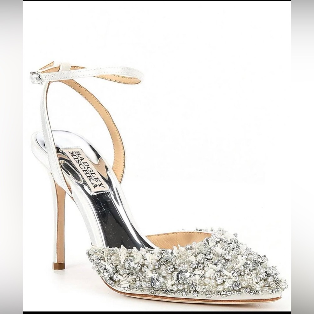 Badgley Mischka pump